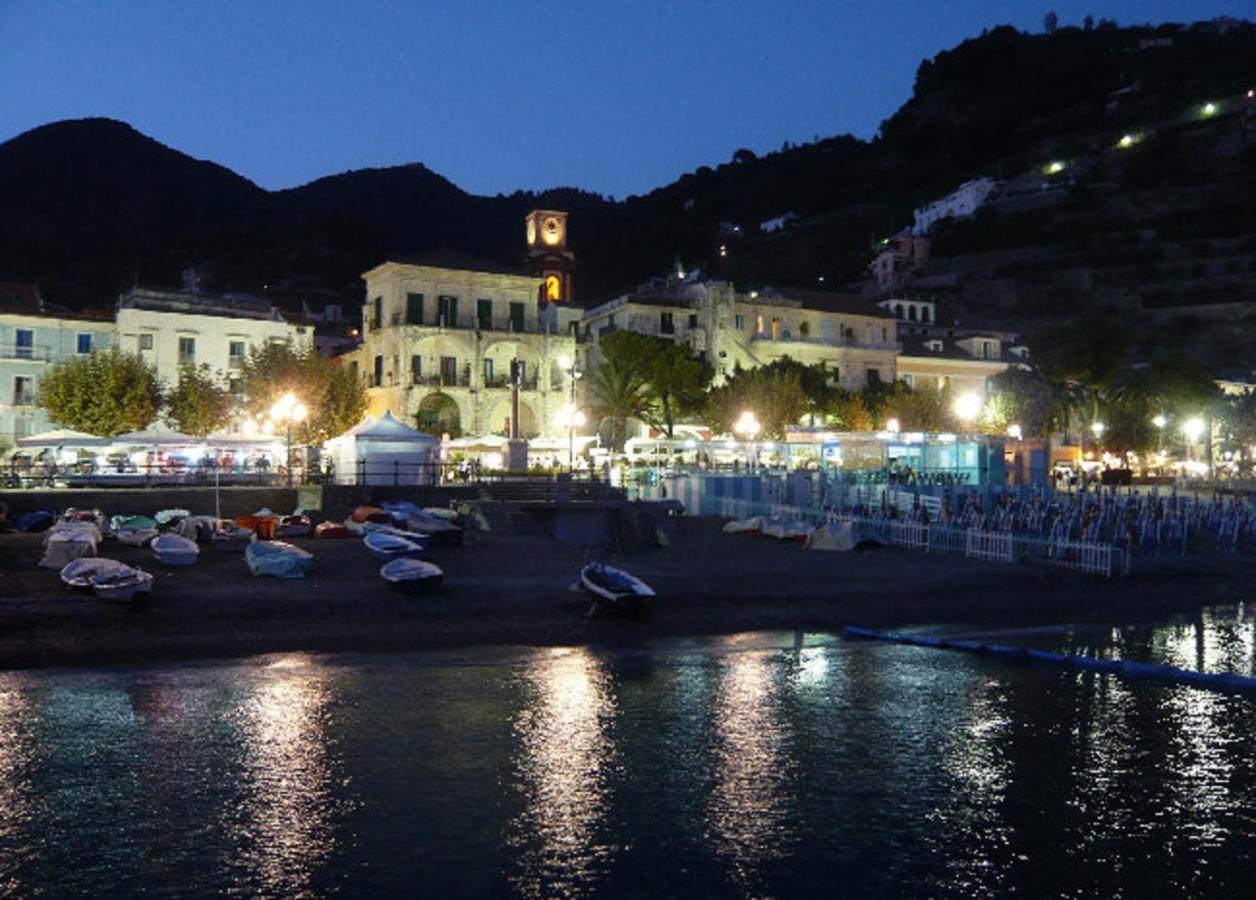 Al Corso Apartments By Amalfivacation Minori Buitenkant foto